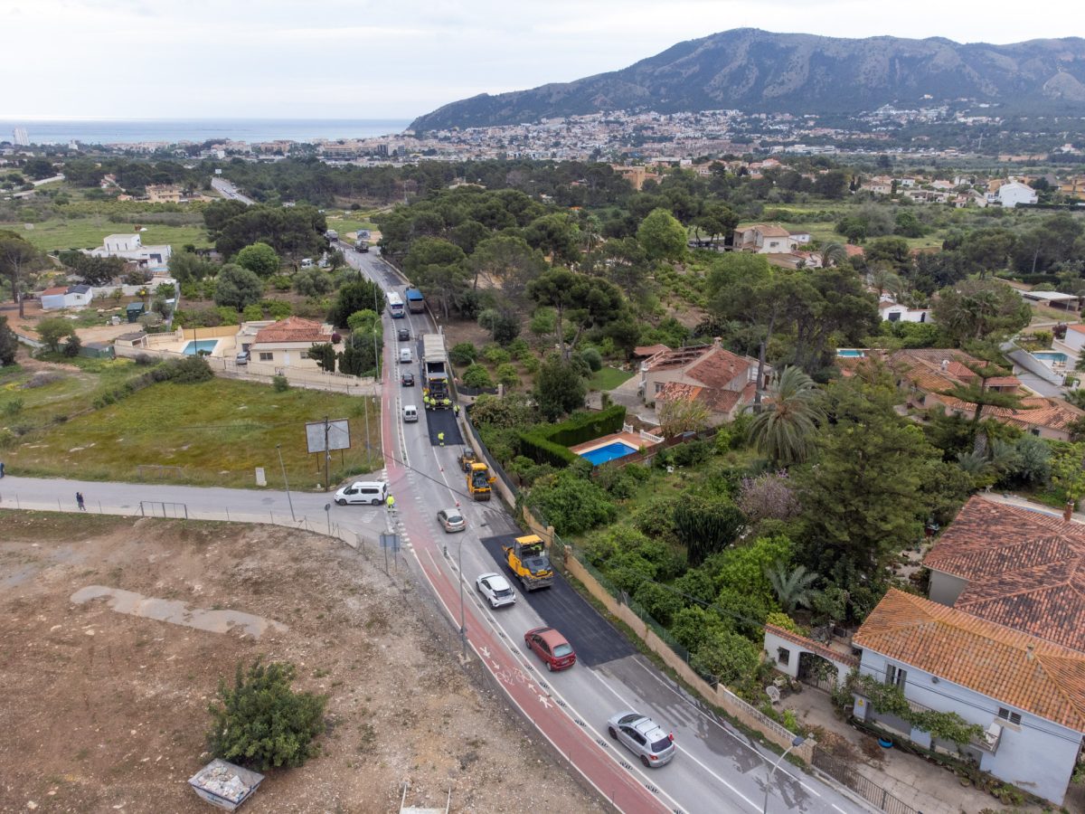 El Ayuntamiento de l’Alfàs inicia los trabajos de reasfaltado del camí de la Mar