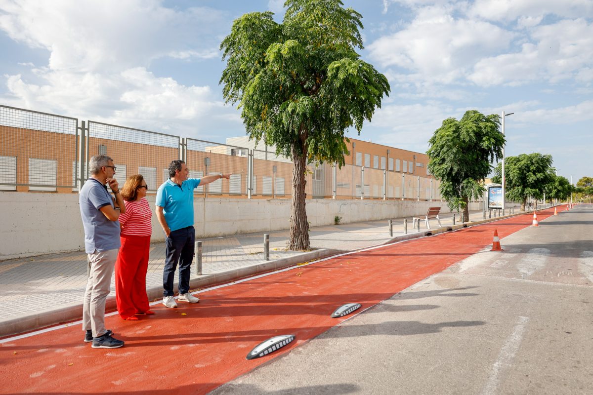 La primera fase del proyecto EDUSI de movilidad avanza con la creación de un nuevo carril bici en avenida Constitución