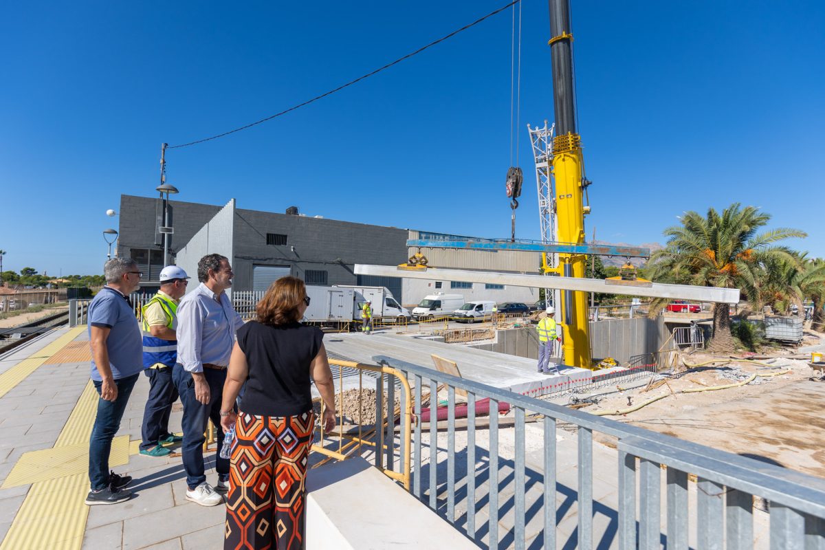 Continúan las obras de ampliación de la plataforma de acceso al apeadero del TRAM de l’Albir incluidas en la EDUSI