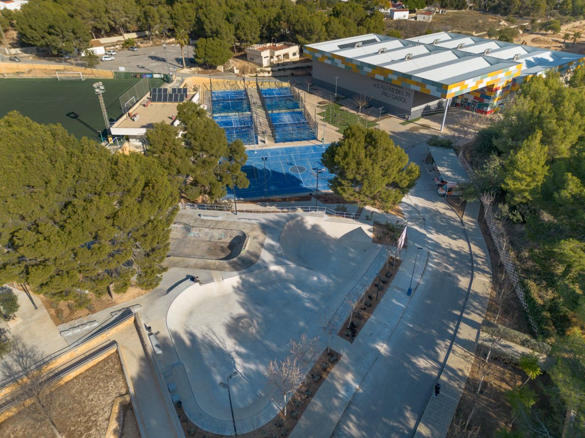 Ya están operativos el skatepark y la nueva zona verde junto al pabellón Pau Gasol tras las obras EDUSI